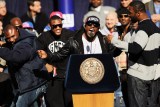 'We Got a Ring!'