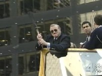 VIDEO FLASHBACK: Yankees Parade 1999 - The Boss Gets Out the Broom