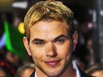 "Twilight's" Kellan Lutz Talks Face-Licking, Fan Faves