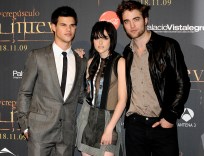 Meyer May Bite Into Another "Twilight" Book