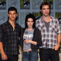 Dish Of Salt: 'New Moon' Mania Invades Comic-Con 2009