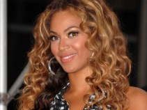 Clippings: Beyonce's $30,000 Shopping Spree Edition