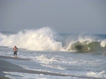 YOUR PHOTOS: Hurricane Earl Barrels Toward Tri-State