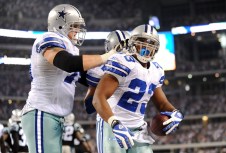 Dallas Defeats Visiting Carolina, 21-7