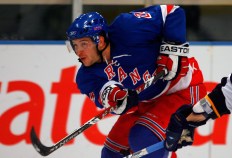 Rangers Down Devils, 5-2
