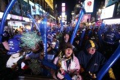 Frozen Times Square Revelers Ring in 2009
