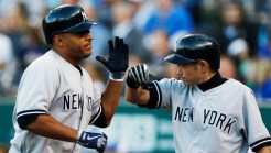 Pettitte, Rivera Help Yankees Beat Royals 3-2