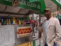 David Alan Grier Wants to Sell Hot Dogs
