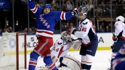 Rangers Hang on to Beat Caps 4-3, Tie Series 2-2