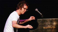 Ben Folds Reunion Focuses on the Fans