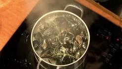 Fairway's Steamed Mussels in White Wine Sauce