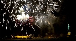 Macy's Fireworks to Light Up New York Sky