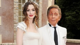 Anne Hathaway Will Host Launch of Valentino's Virtual Museum