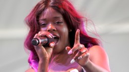 Azealia Banks Cashes Out At Bowery Ballroom