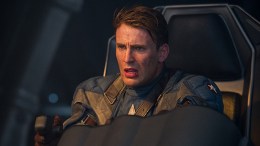 "Captain America" Put Chris Evans in Therapy