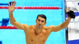 WATCH: Retired Phelps Wants to Cage-Dive