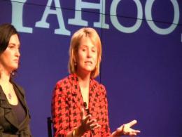 Yahoo CEO to Feed You Video Snacks
