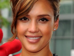 Jessica Alba: Ultimate Spy Mom