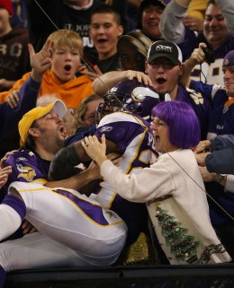 Vikings Beat Giants With Playoff-Clinching Field Goal