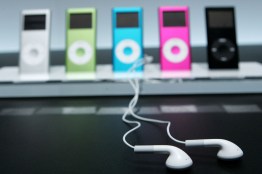 Apple Cuts iTunes Prices