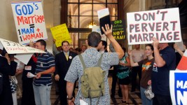 Conservatives Urge GOP Action on Gay Marriage