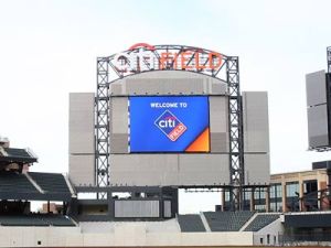 The Mets are going to stick with Citigroup and retain the Citi Field name on its new stadium.
