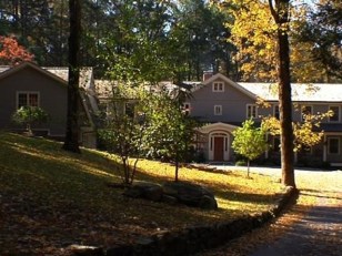 Inside a Modern Country Compound