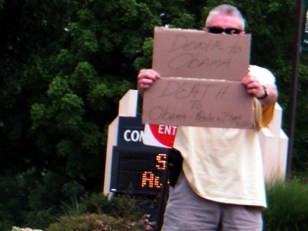 "Death to Obama" Sign Holder Detained by Secret Service