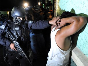Salvadoran Gang Looked to Ice Federal Agent in NYC