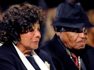 Judge Rules Katherine Jackson Can Challenge MJ's Estate Holders