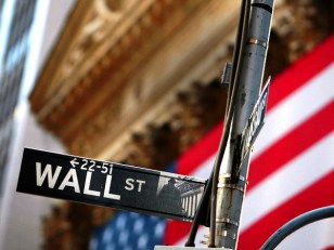 New York Holds Off London As World's Financial Hub
