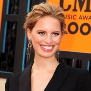Karolina Kurkova Pregnant With First Child