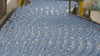 Bottled Water Beats Soda as No. 1 Drink in US: Industry Analyst