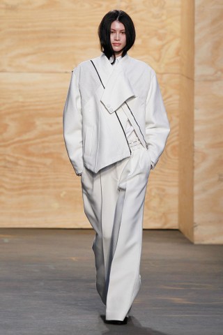 Proenza Schouler Offers Exaggerated Silhouettes, Inventive Fabrics, Asian Influences for Fall