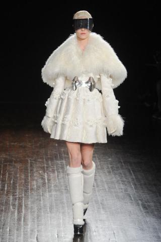 The Best of Paris Fashion Week: Stefano Pilati's YSL Farewell, Louis Vuitton's Train, More