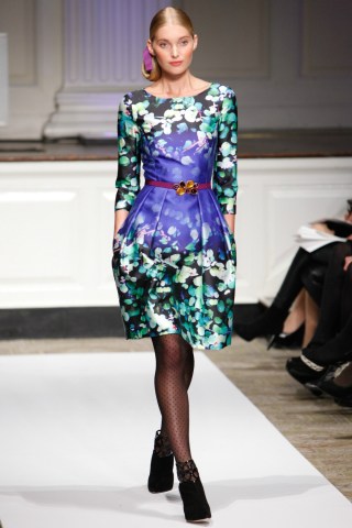 Oscar de la Renta Kicks Off Pre-Fall Season With Luxe Basics and Showstopping Gowns