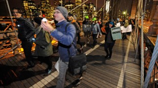 Occupy Wall Street Crosses Brooklyn Bridge