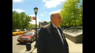Raj Rajaratnam's Lawyer Flips CNBC Reporter the Bird