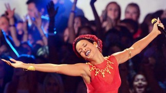 One Direction, Rihanna, Lil Wayne Rock the 2012 VMAs
