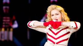 Madonna Rocks Madison Square Garden