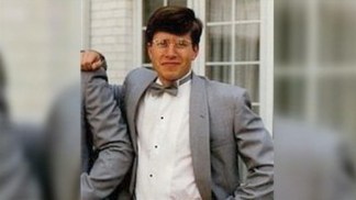 Man Kills Wife, 2 Children, Then Self