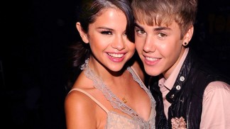 Taylor Swift, Selena Gomez Win Big at Teen Choice Awards 2011