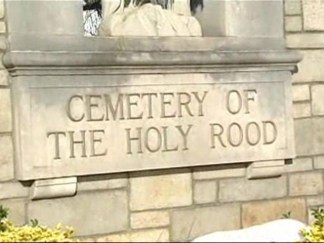 Poor Taste? Union Organizers Use Rat to Protest at Cemetery