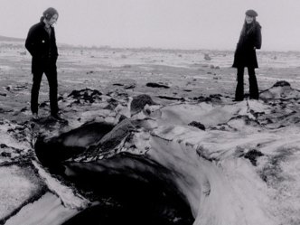 White Stripes Documentary Opens to 700 Person Army