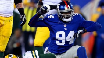 Giants Romp Packers 38-10
