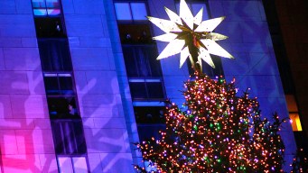 The Rockefeller Center Christmas Show's Last Minute Lift