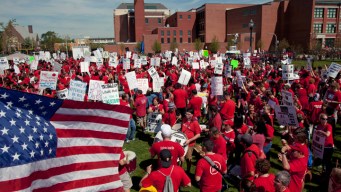 Chicago Strike Tests Unions' Sway in Reform Fight