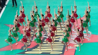3 Sisters Perform As Rockettes