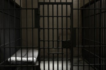 Prison Coaches Help White Collar Perps Survive Jail