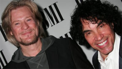 On Sale: Hall & Oates with Chris Isaak Summer NYC Shows